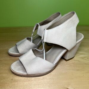 Eileen Fisher doe Open Toe Casual Ankle Strap Sandals size 7.5